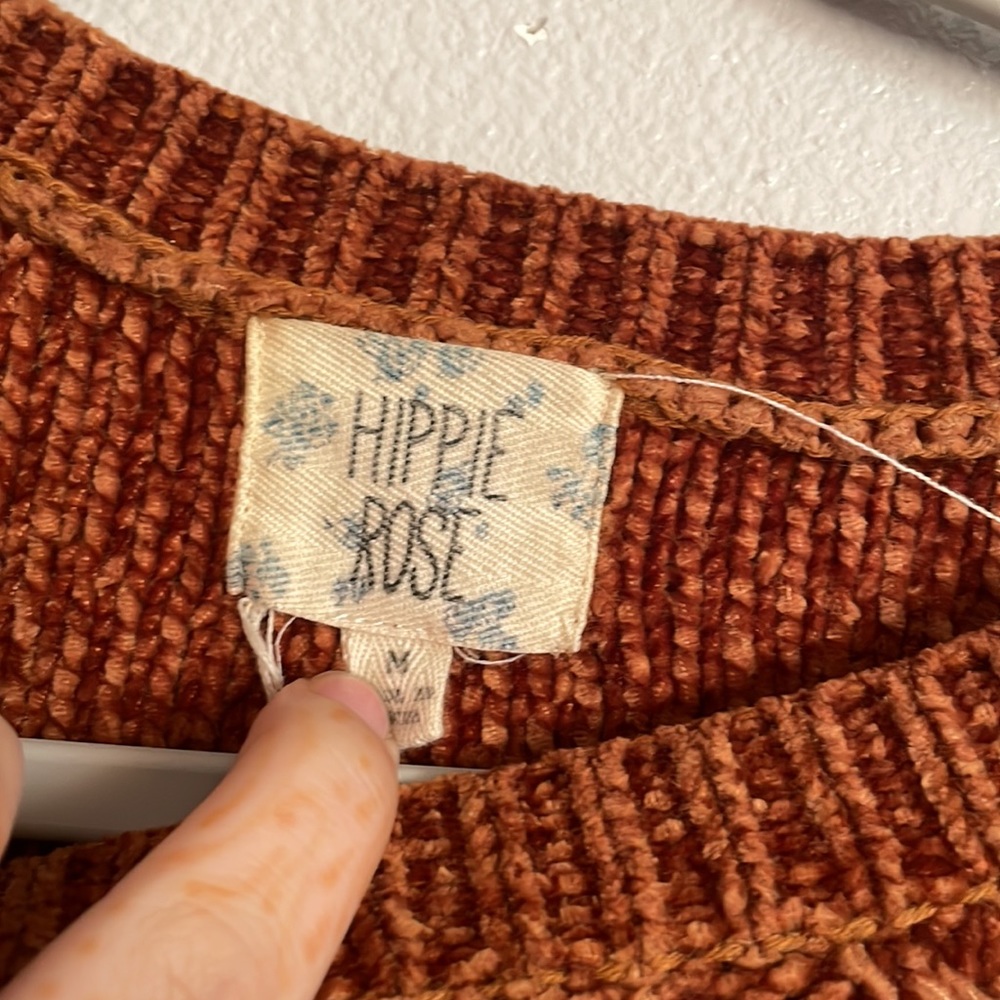 Sweater 👏 - Picture 2 of 3